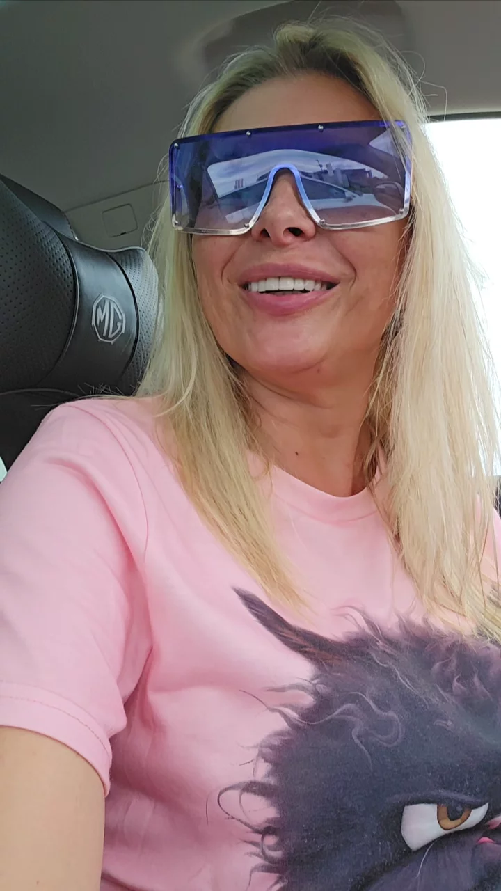 Short wideo — Chcesz mnie zaprosić do siebie ? Odezwij się na priv 😈