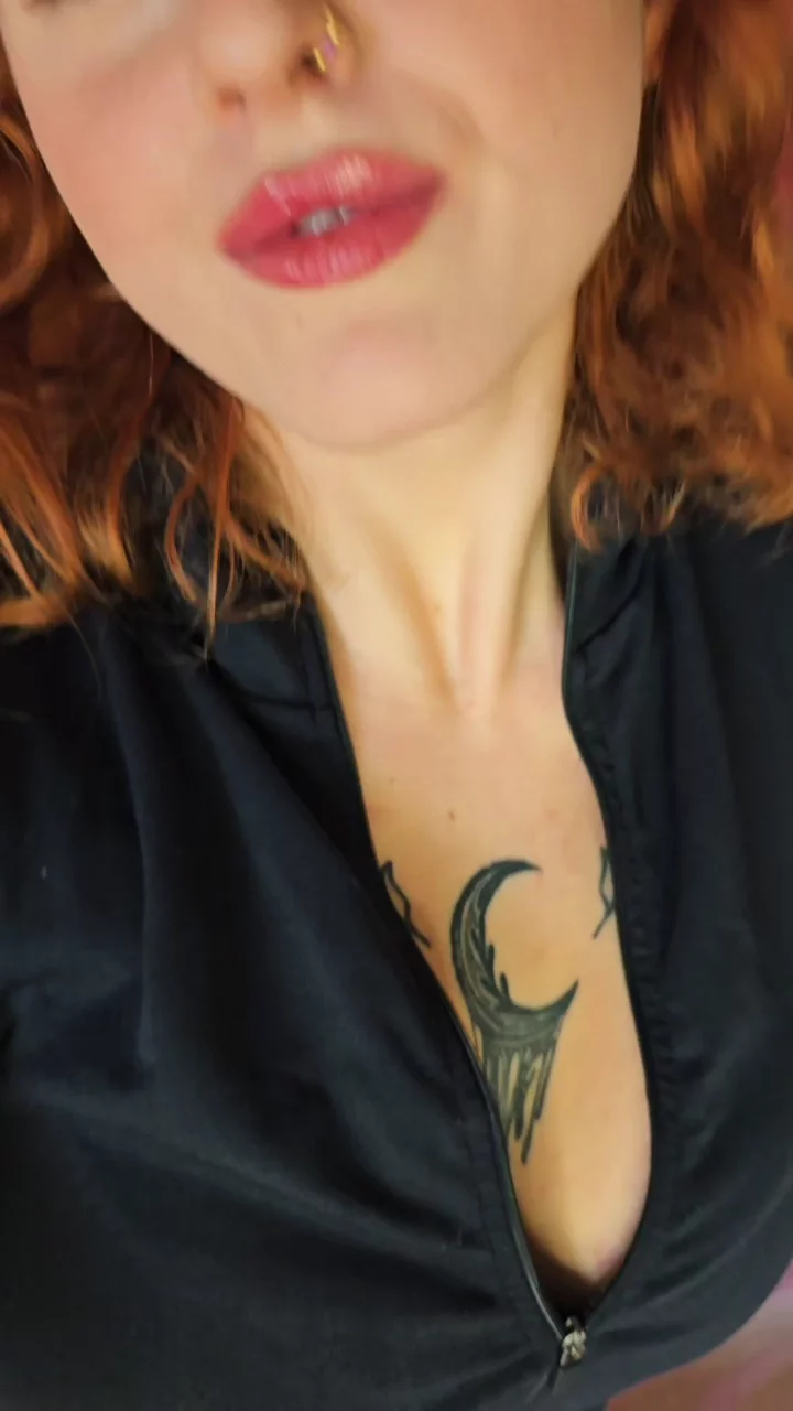 Short wideo — Chcesz się ze mną pobawić? 🤭🥰